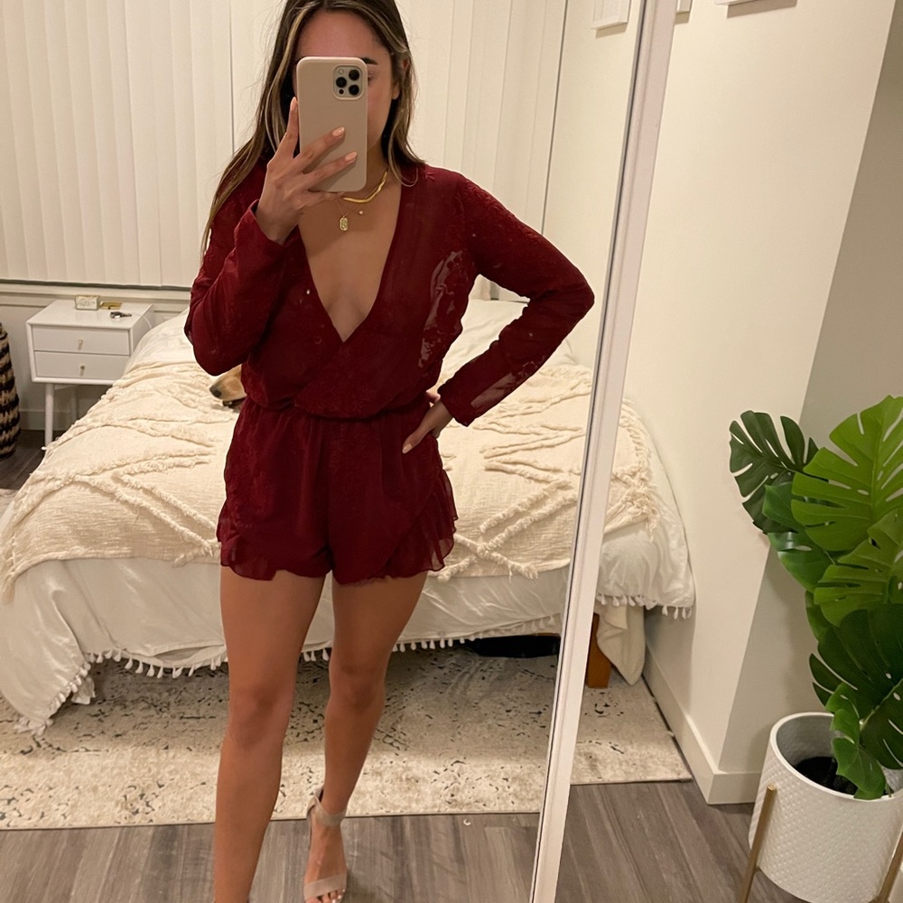 Lace romper - Picture 3 of 3